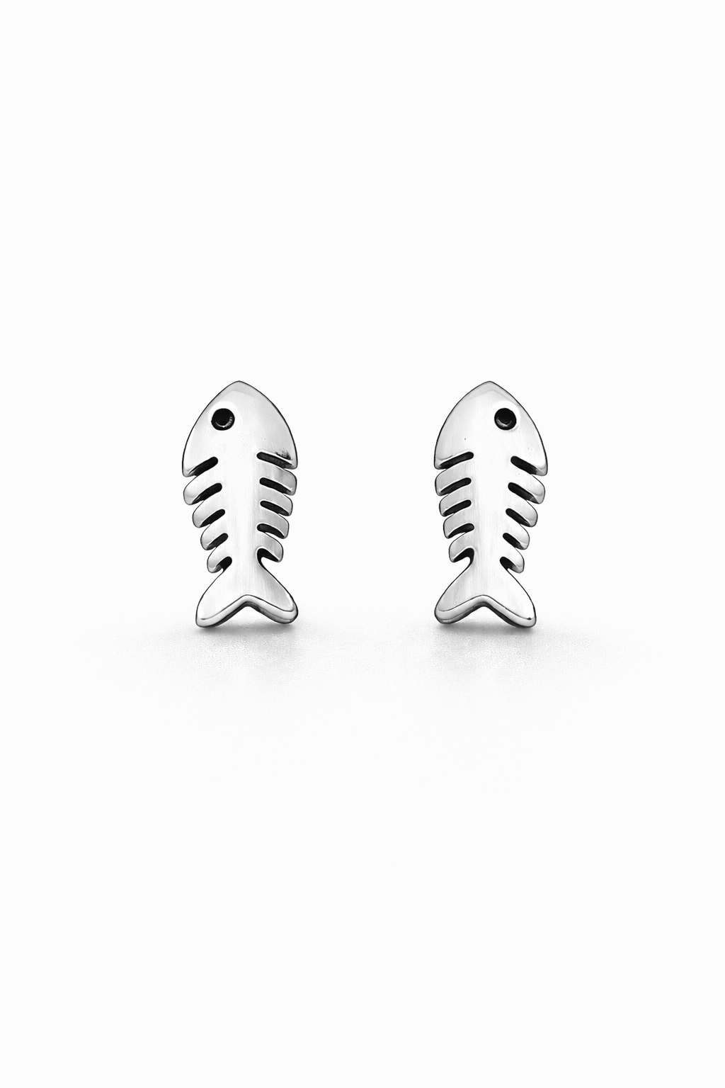 Côte d’Azur Fishbone Stud Earrings