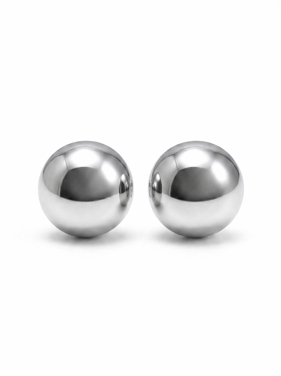Élodie Dome Stud Earrings