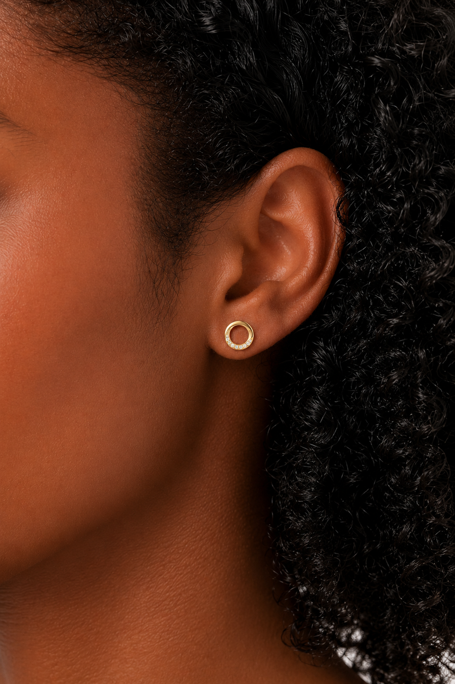 Lune Dorée Circle Stud Earrings