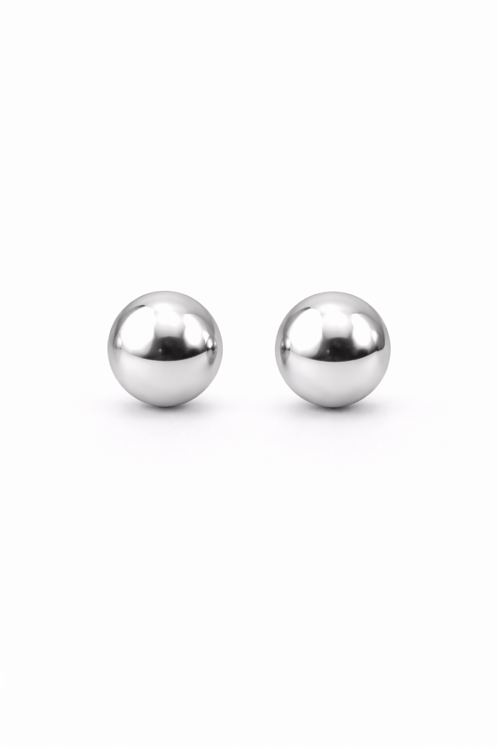 Perle Moderne Sphere Stud Earrings